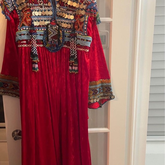 Brand new Afghani Dress Clothes (never worn) - Picture 6 of 7
